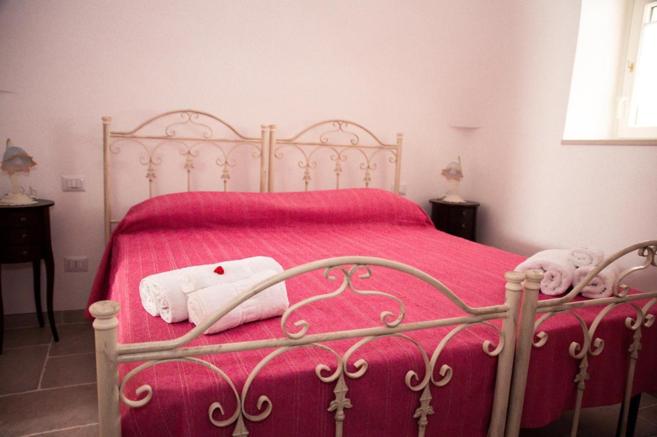 Trulli Donna Isabella 2 Bed and Breakfast Locorotondo Eksteriør billede